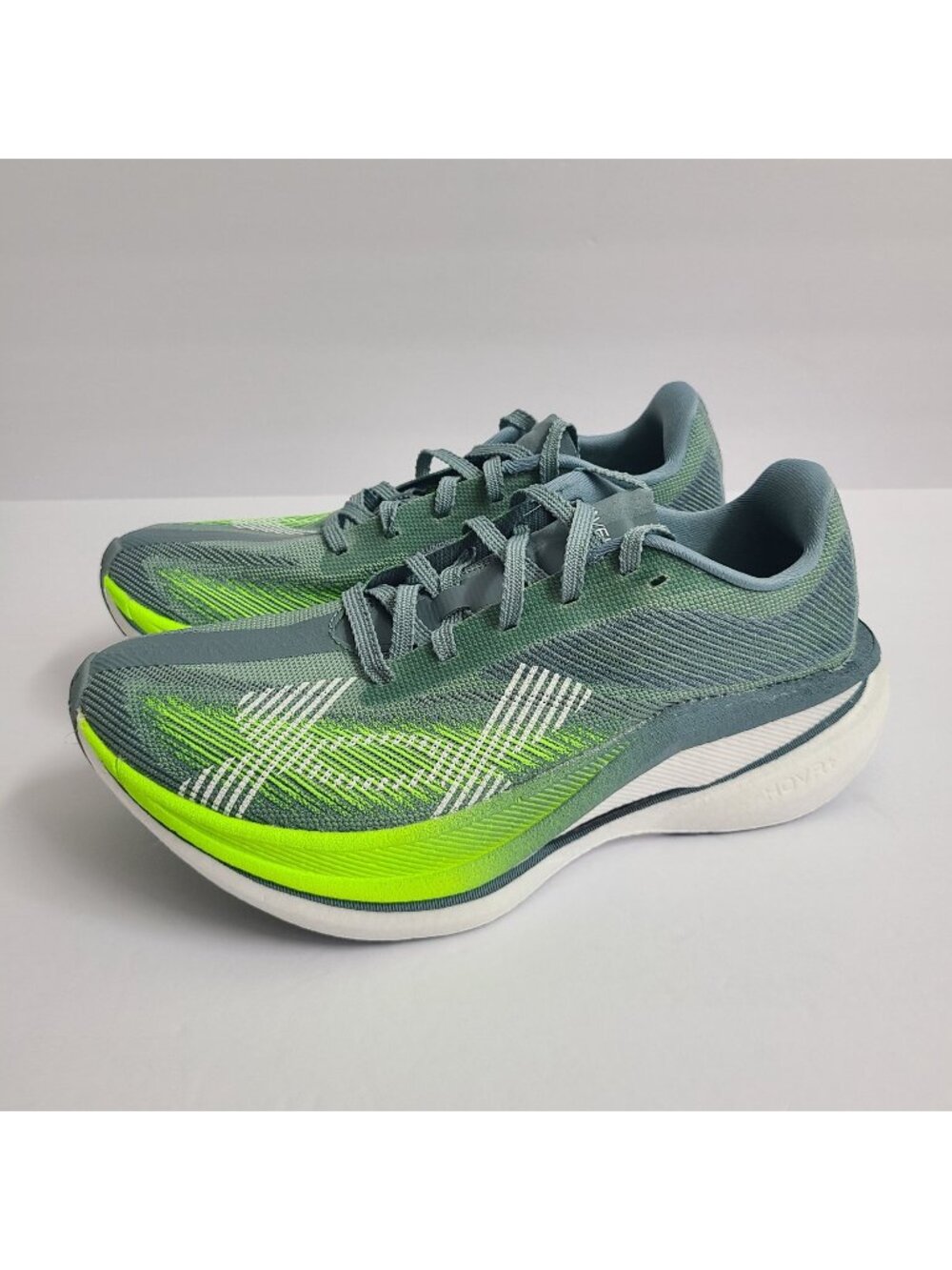 NEW Under Armour UA Velocity Elite 3 Shoes 6005377-323 Size 7 Green